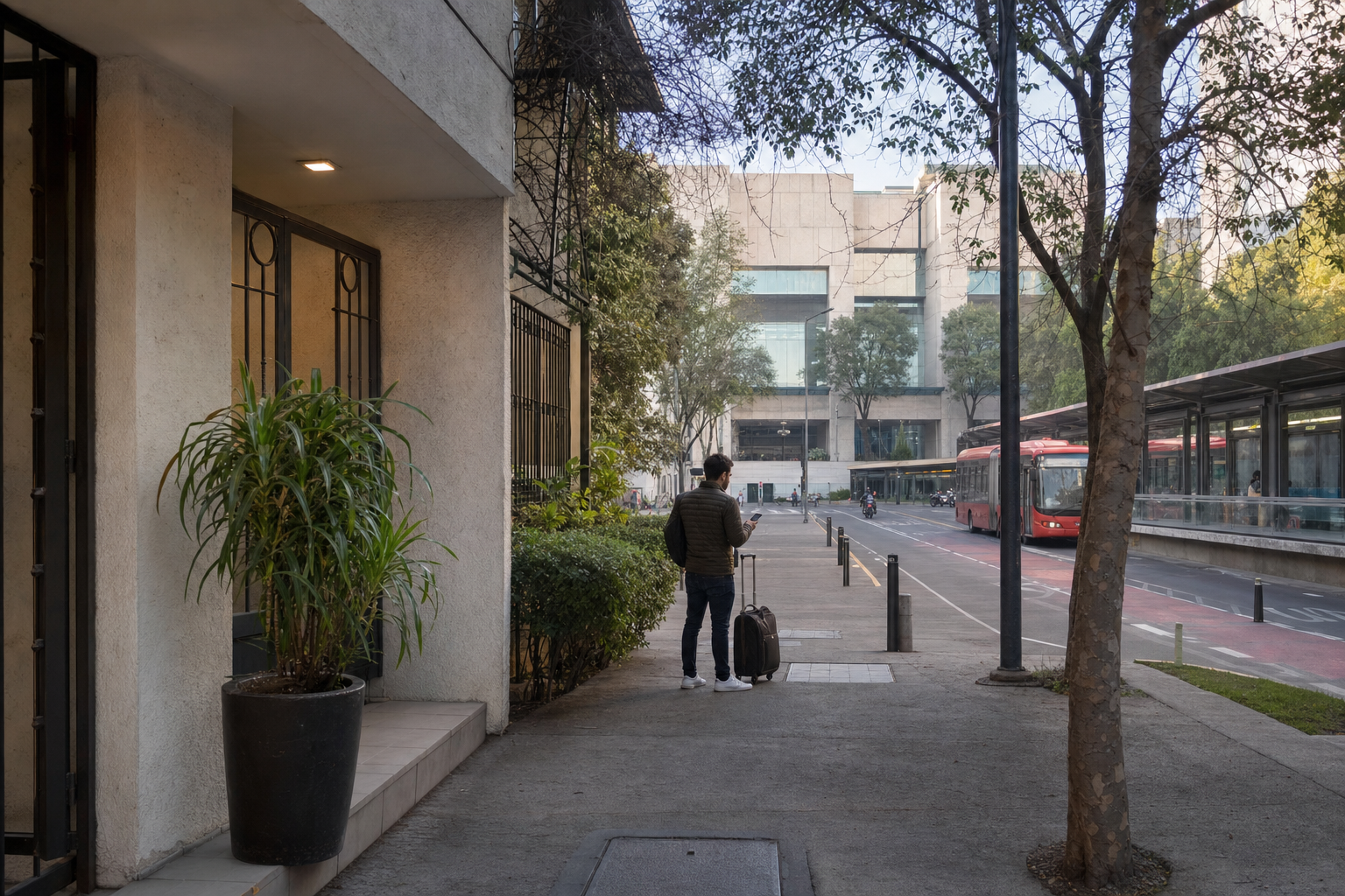 Route planning from a secure apartment building near the Doctores medical corridor to a hospital entrance and nearby public-transit stop in Mexico City.