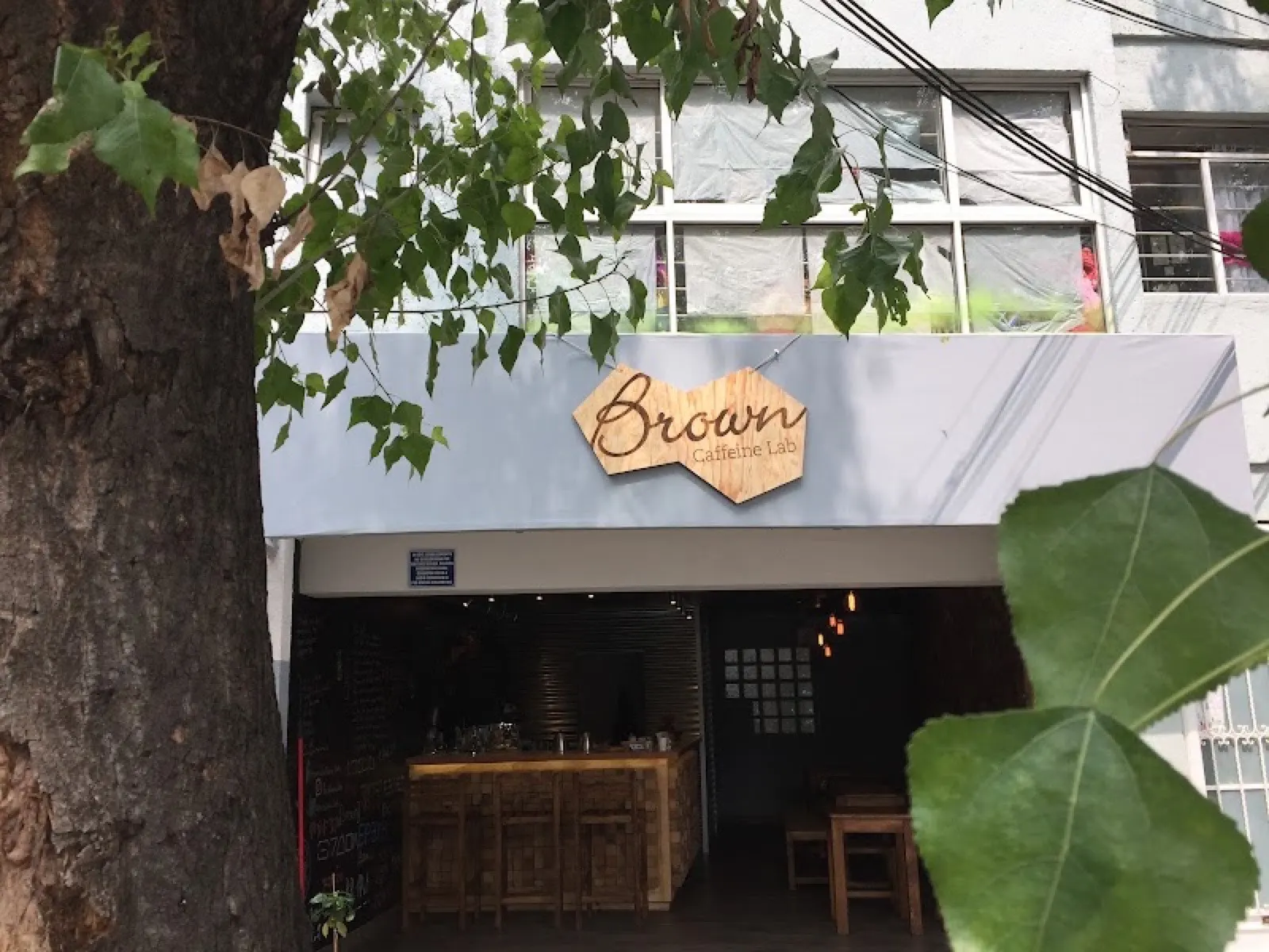 Brown Caffeine Lab — specialty roaster in Roma Sur